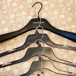 Get Organized! Set of 20 Jacket/Shirt/Dress Hangers, Black & Clear